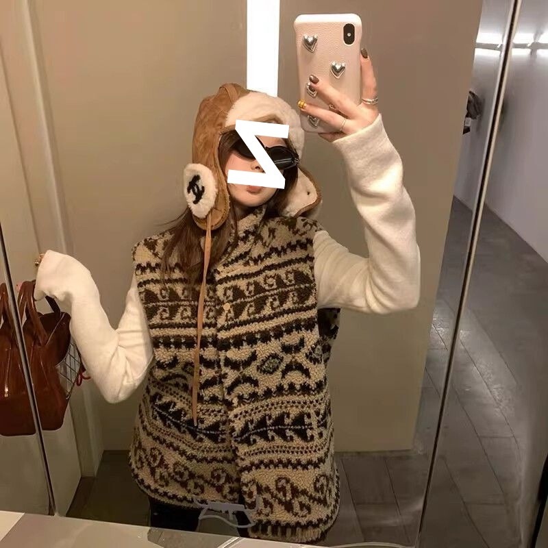 Fair Isle Jacquard Lamb Wool Vest for Women 2025 New Stand Collar Korean Style Outer Wear Retro Polar Fleece Jacket for Women Fair Isle Jacquard Lamb Wool Vest for Women 2025 New Stand Collar Korean Style Outer Wear Retro Polar Fleece Jacket for Women