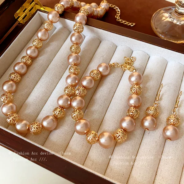 French retro geometric pearl necklace fashion design temperament clavicle chain light luxury high sense earrings wholesale