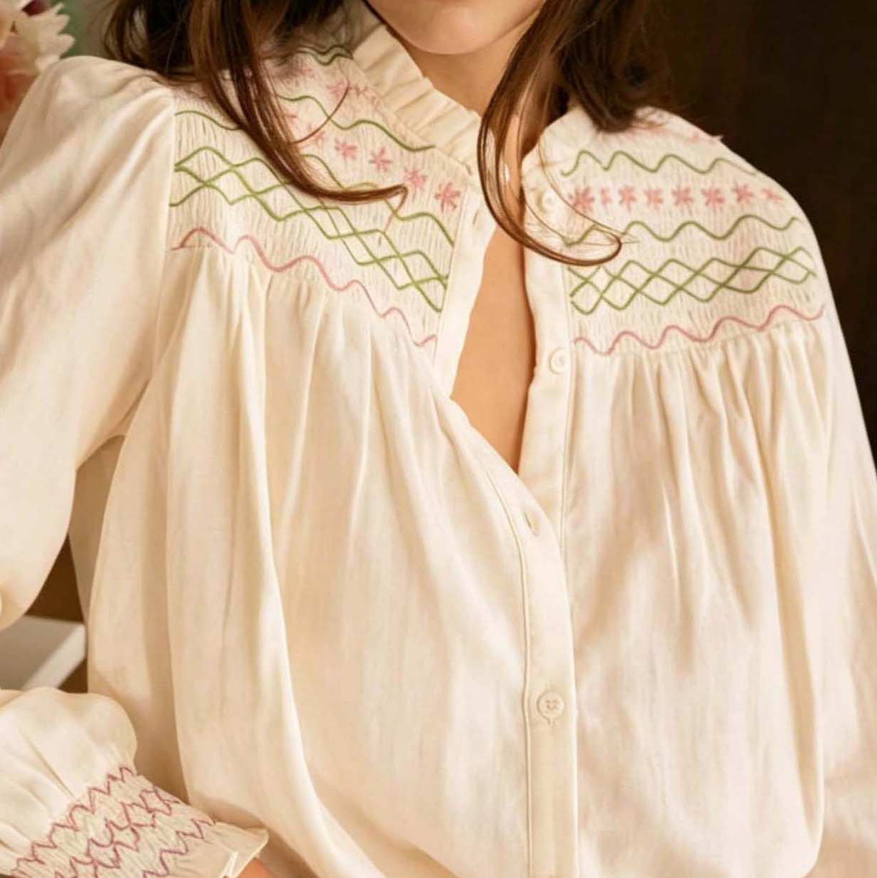 Comercio exterior de mujeres europeas y estadounidenses camisa de manga larga francesa estilo retro bordado collar de nicho camisa de diseño de ropa image 5