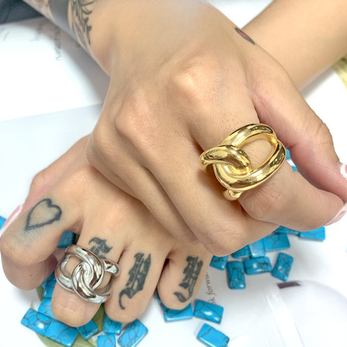 Japanese-Korean cross-border wide chain infinite style thick exaggerated niche temperament ring finger ring for women titanium steel hand accessory wholesale