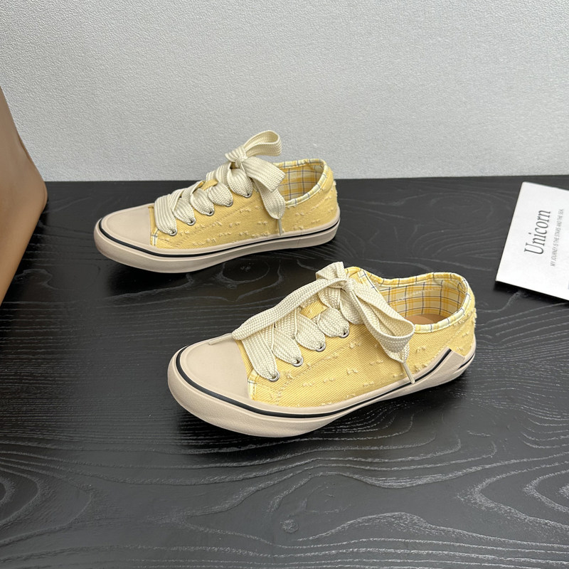 European Style Thick-Soled Pointed-Toe Canvas Shoes for Women, 2026 Summer New Niche Design Korean Version Versatile Casual Sneakers European Style Thick-Soled Pointed-Toe Canvas Shoes for Women, 2026 Summer New Niche Design Korean Version Versatile Casual Sneakers