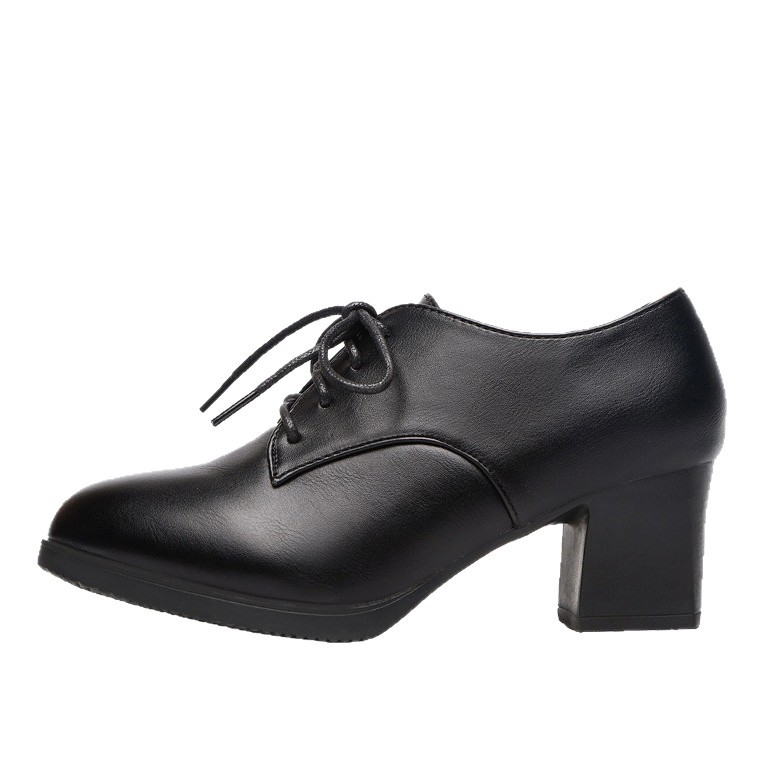 2026 primavera y verano nuevo hombre pequeño tacones gruesos resistentes al desgaste temperamento negro elegante madre delantera lazos zapatos de tacones altos