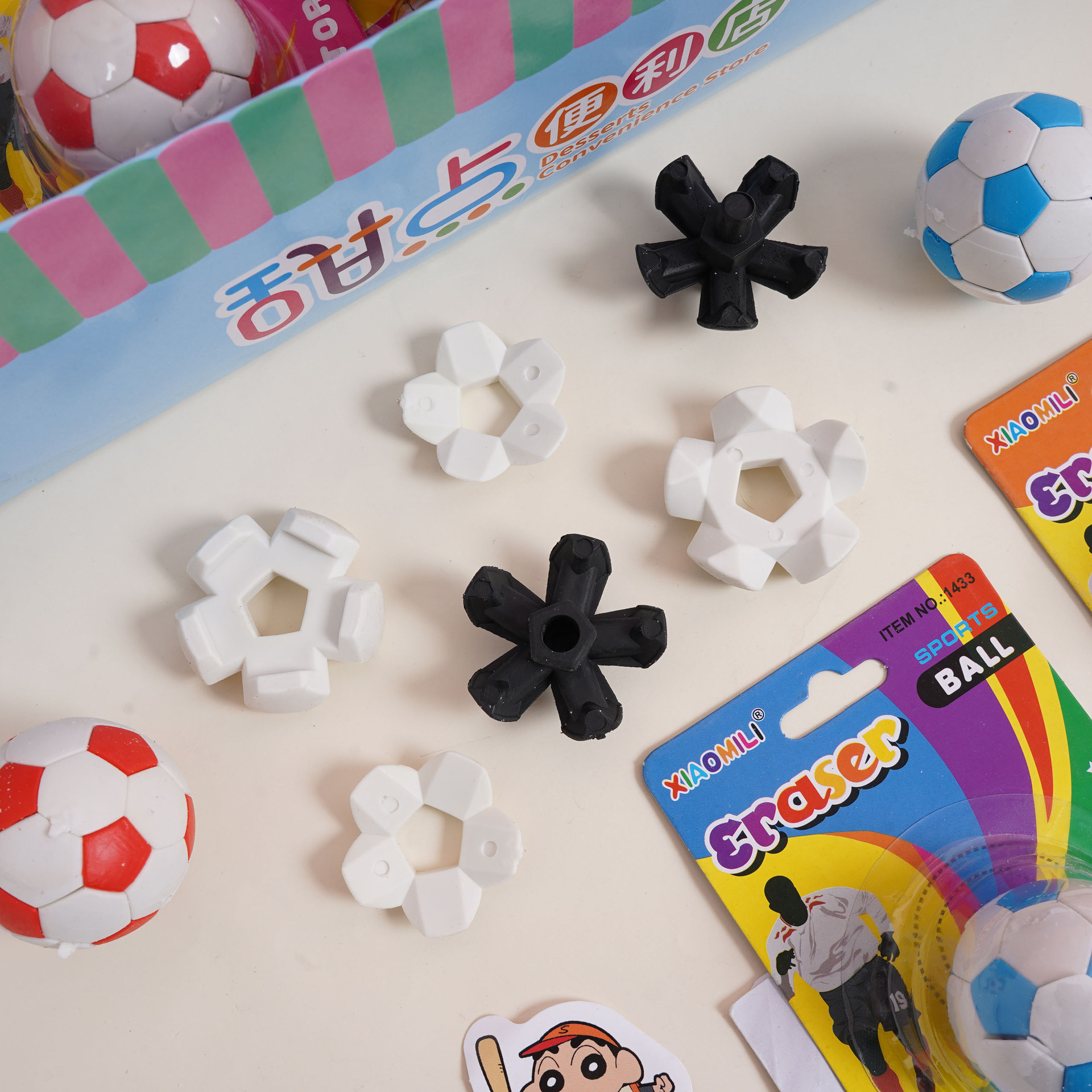 Fútbol de dibujos animados borradores creativos lindos estudiantes limpios sin rastros borradores modificados borradores transfronterizos