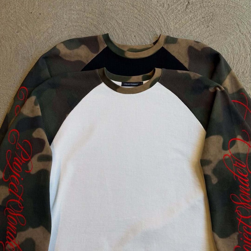 American High Street Style Camouflage Raglan Long-Sleeve T-Shirt, Waffle Fabric with Letter Embroidery, Color-Blocking Trendy Top American High Street Style Camouflage Raglan Long-Sleeve T-Shirt, Waffle Fabric with Letter Embroidery, Color-Blocking Trendy Top
