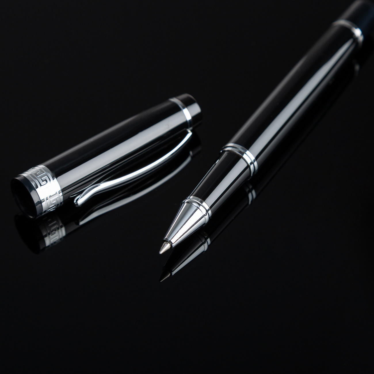 Negocio negro metal firma pluma publicidad regalo pluma impresión LOGO metal gel pluma bolígrafo en stock