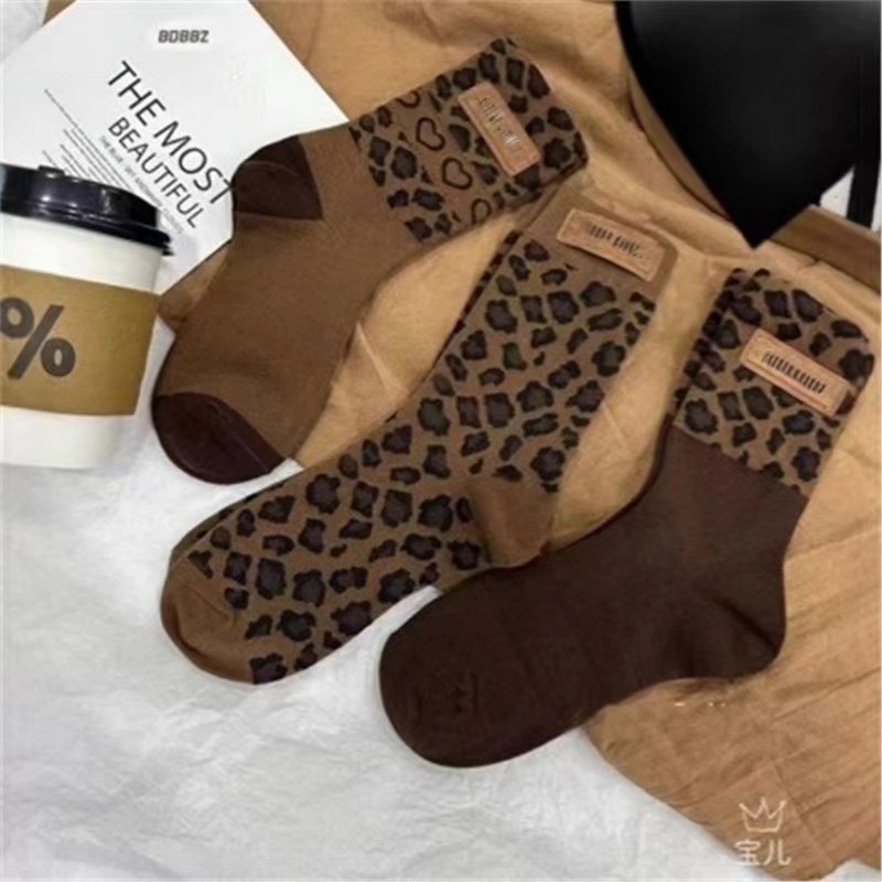2026 Autumn and Winter New Leopard Print Coffee-Colored Socks for Women, Mid-Calf Socks, Melard Heart Pattern, Thickened, Fashionable, Versatile Trendy Socks