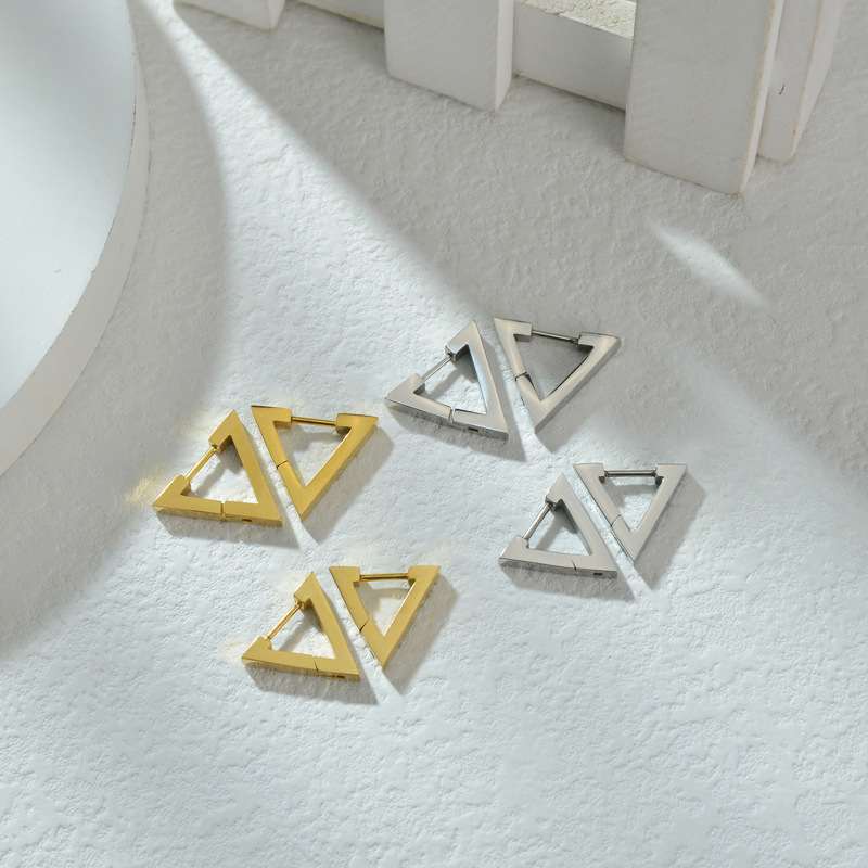 Geometric 304 Stainless Steel No Inlaid 18K Gold Plated Earrings Ear Studs display picture 3