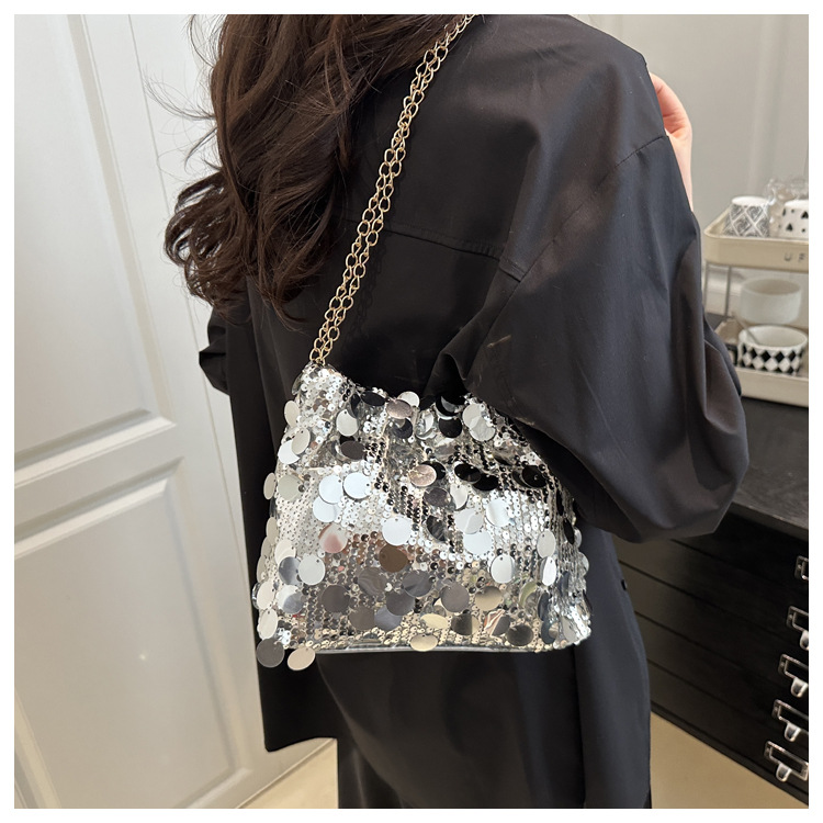 315g Weight Polyester Lining Material Chain Fashion Element Magnetic Buckle Closure Type Single Shoulder Strap Strap Type Crossbody Bag Bags Type Holiday, Daily Occasion Sequin Material Women's Backpack Backpack Solid Color Pattern All Seasons Season Women's Gender Elegant, Classic Style Style Bucket Shape Women's Sequin Solid Color Elegant Classic Style Chain Bucket Magnetic Buckle Crossbody Bag 2