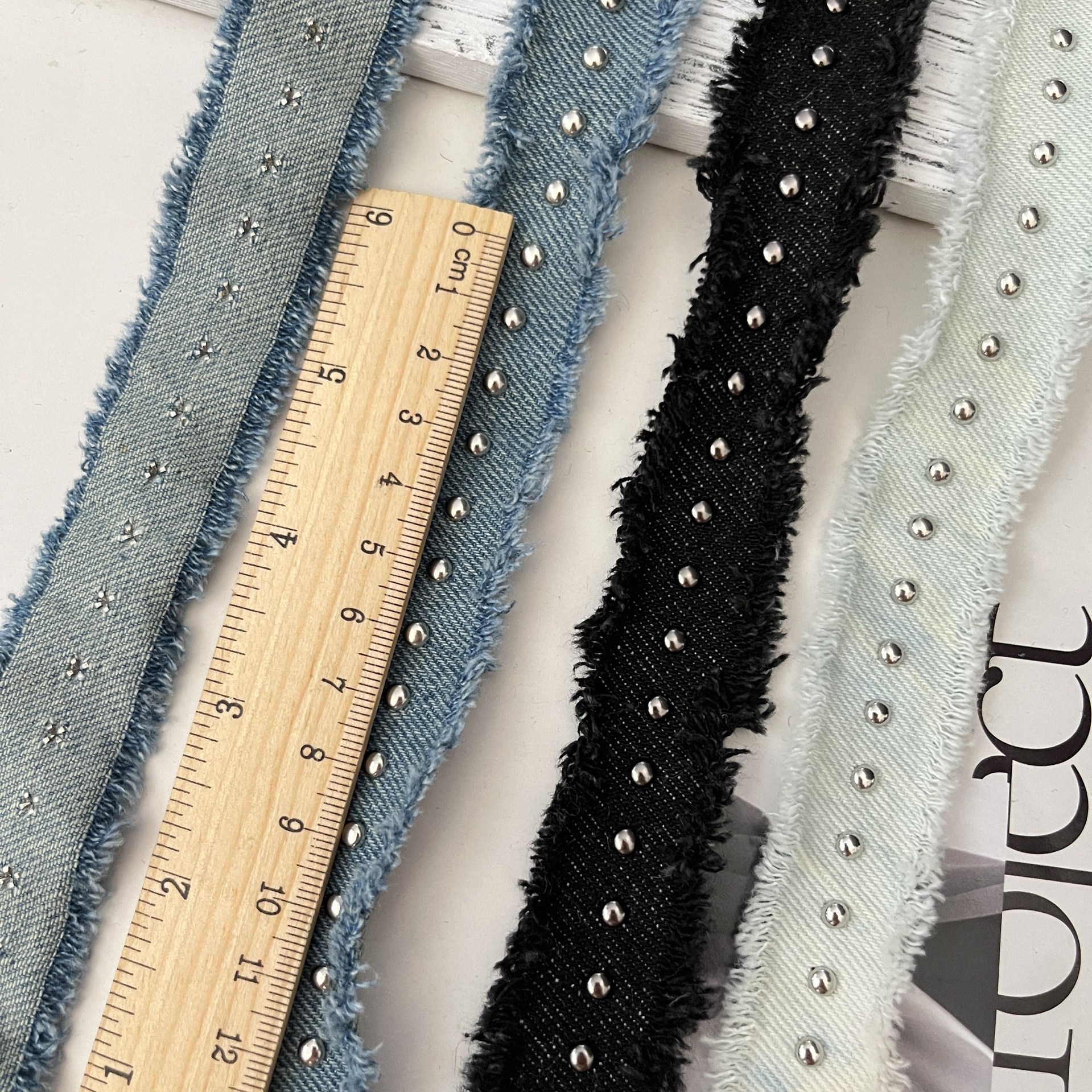 批发2.5cm厘米宽蓝色牛仔布毛边花边辅料小香风铆钉风服装压边条