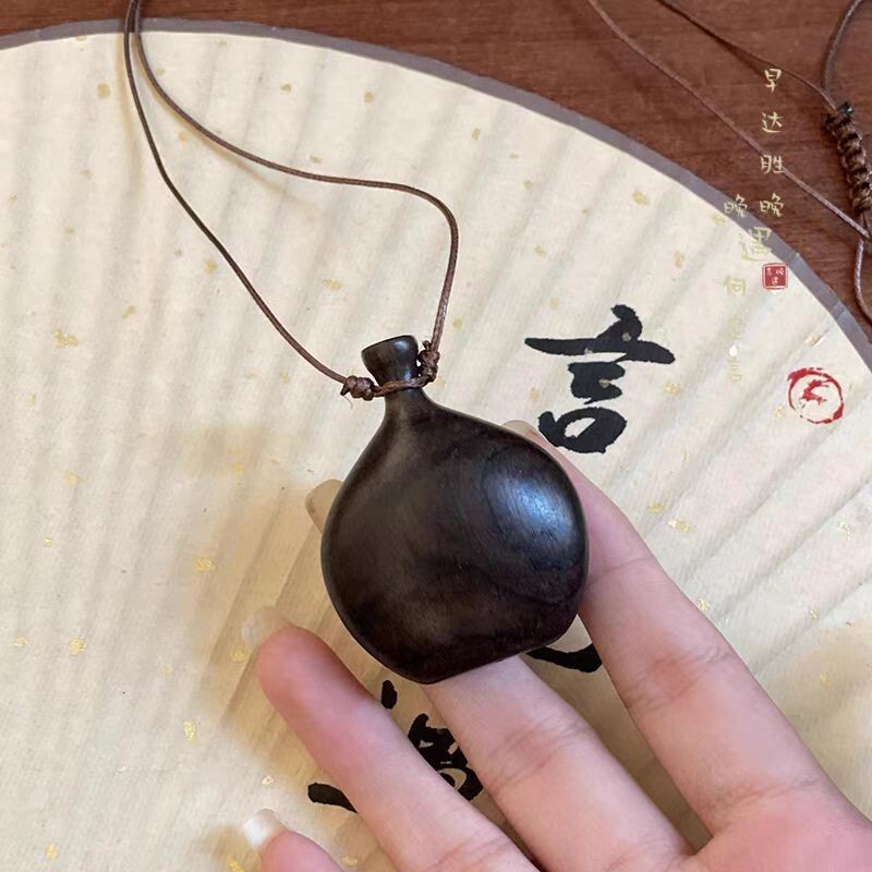 新しい中国風のレトロなエスニックスタイルのラブネックレスセーターチェーン新しい秋と冬の木製のエレガントなラウンドペンダントネックレス|undefined