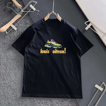 �߰汾 �H��t��25�¿�ӡ�����s��ĸ���ɈA�I������Ůͬ�����b�·�