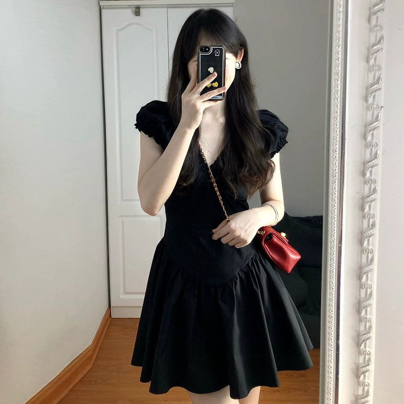 Black A-Line Waist-Cinching Slimming Short Beach Dress for Women, Summer 2026 New Style V-Neck Elegant Short Dress Black A-Line Waist-Cinching Slimming Short Beach Dress for Women, Summer 2026 New Style V-Neck Elegant Short Dress
