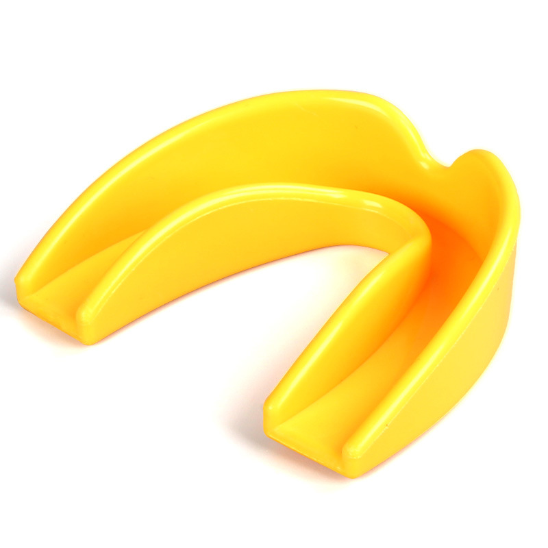 Protector de dientes amarillo