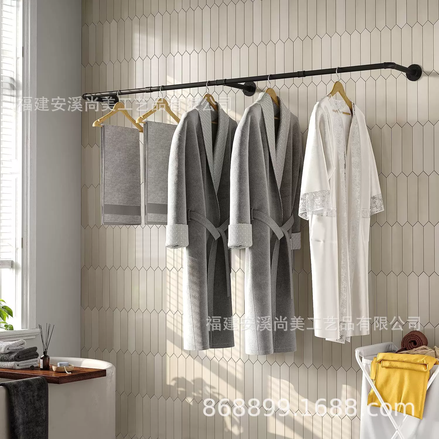 跨境工业水管壁挂式服装架展示悬挂衣架一字搁板上墙挂衣架多功能