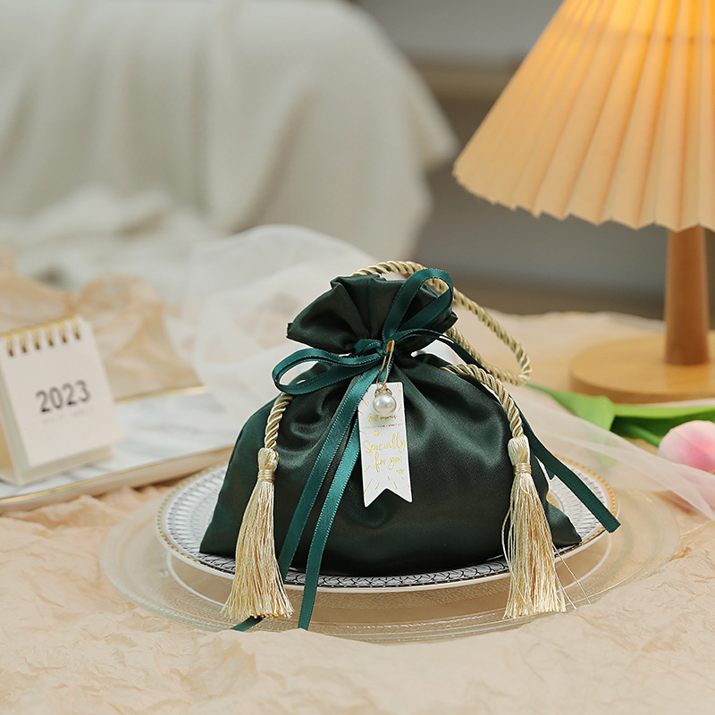 Dark Green-Pearl Card / Satin Candy Bag