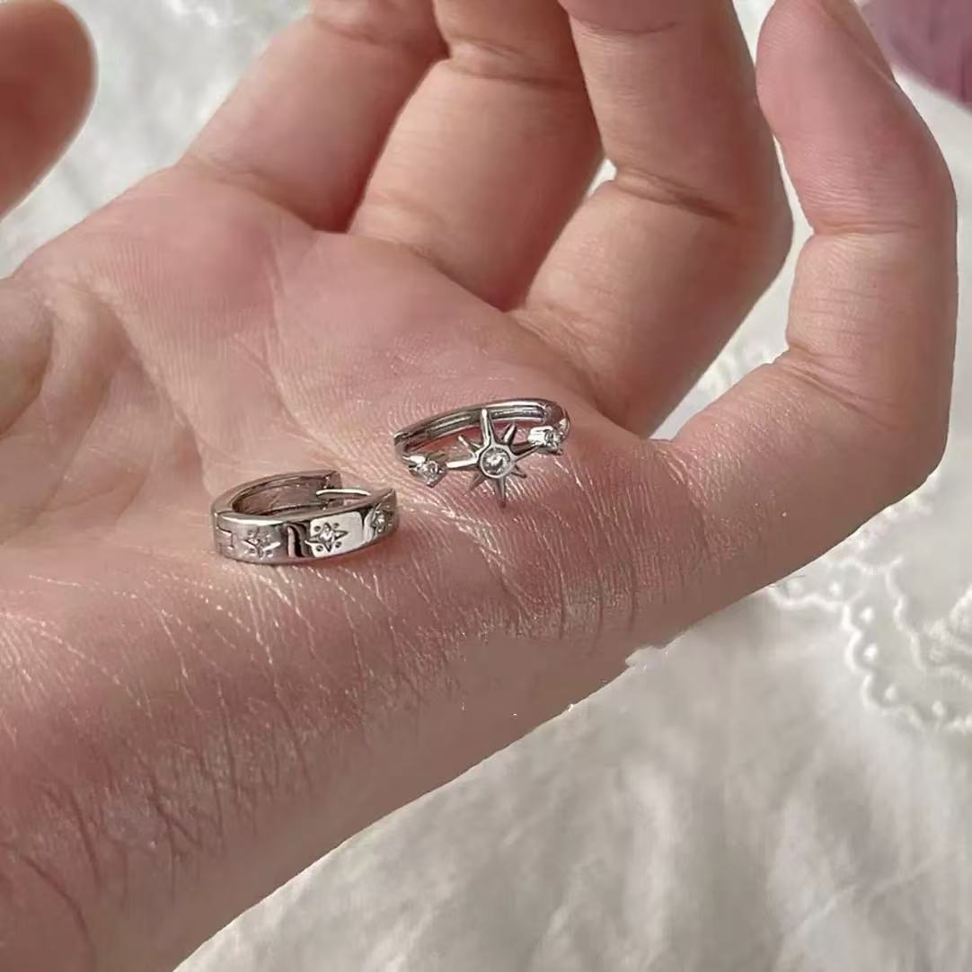 Asymmetrical small design earrings