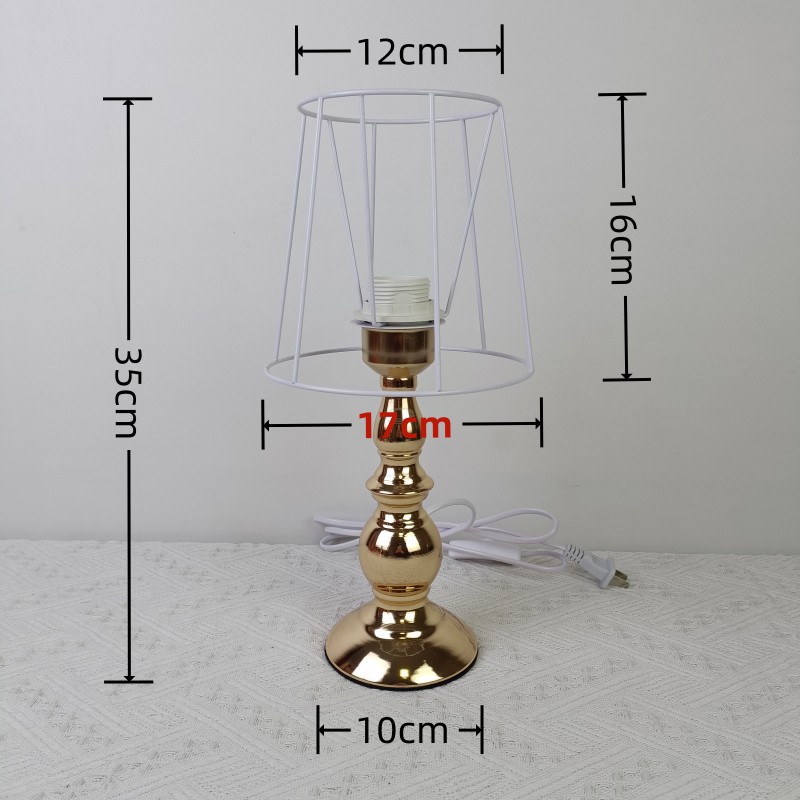 Hecho a mano DIY lámpara de mesa casera hierro estante base oro traje E27 bombilla libre abuela lana a cuadros ganchillo