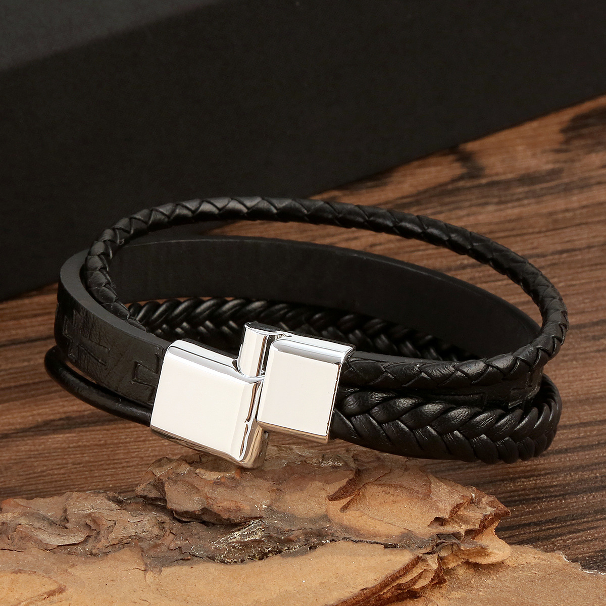 Heren lederen armband handgeweven met legering gesp sieraden_voghion.com