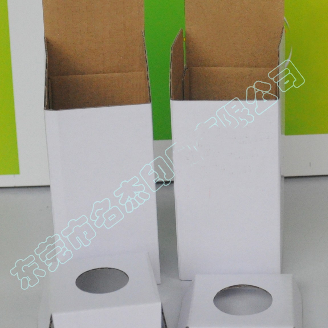 55X55X90MM球泡灯白盒,配内卡,电器中性盒厂家现货