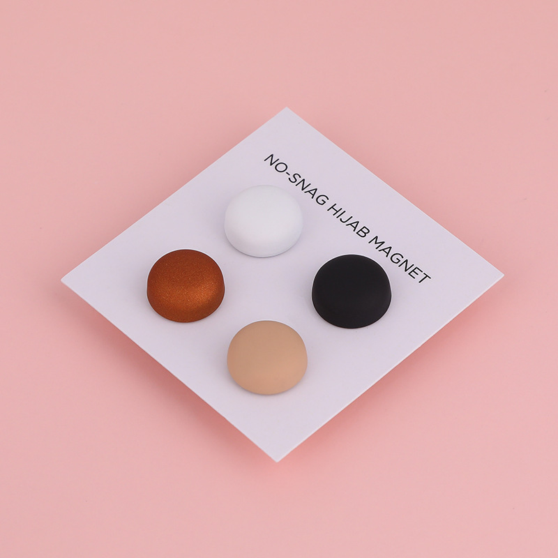 スポットマカロンマルチカラースチールシームレスガーゼバックル女性の磁気バックルブローチ襟頭飾りブティックシームレスブローチ