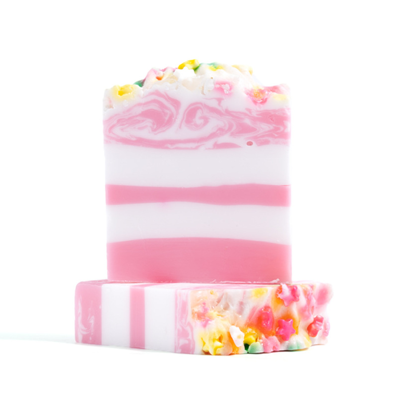 ケーキ風味のフルーティーな石鹸、コールドプロセス手作り石鹸、お土産石鹸、植物エッセンシャルオイル、ココナッツオイルバスソープ|undefined