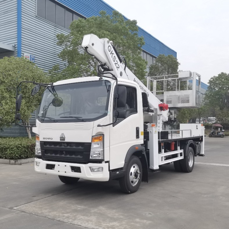 出口25米车载直臂高空作业车28米伸缩式登高平台30升降机重汽豪沃