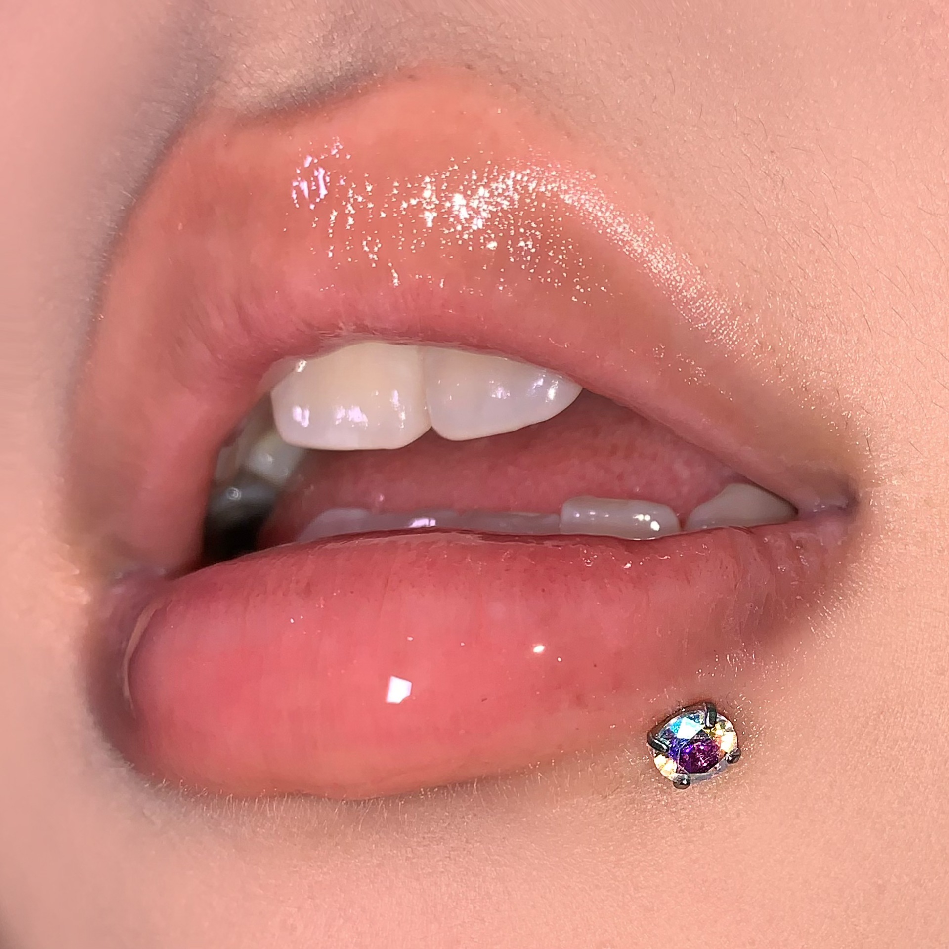 Flash Zircon Lip Nail Internally Threaded Steel Titanium Ear Bone Nail Straight Nail Hot Girl Piercing Jewelry Cross-Border Wholesale detail image 15