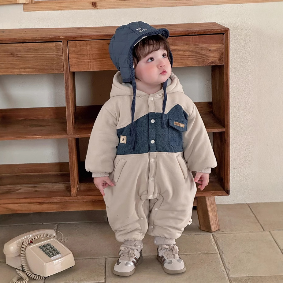 Ropa para niños coreanos, ropa de bebé, ropa de invierno, una pieza, traje de escalada acolchado grueso 0-2 años, mameluco con capucha para bebé 1