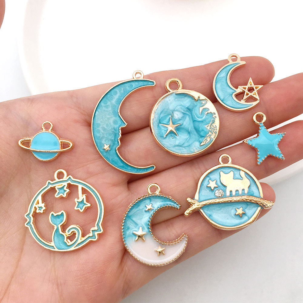 23g Weight Pendant Jewelry Making Type 21 * 25mm, 24*24mm, 24*32mm Jewelry Making Size Rhinestones Inlay Material DIY Jewelry Accessories Classification 1 Set Quantity Alloy Material Star, Moon, Cat Pattern Enamel, Inlay Design Casual, Simple Style Style 1 Set 21 * 25mm 24*24mm 24*32mm Alloy Rhinestones Star Moon Cat Pendant 8