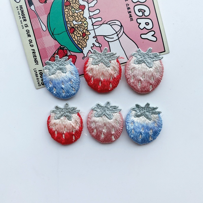 イチゴ刺繍布アップリケ子供のヘアアクセサリー diy ジュエリーアクセサリー材料セーター靴帽子靴下衣類アクセサリー|undefined