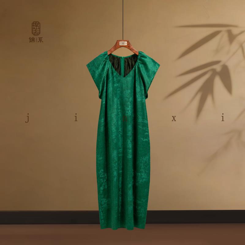 Silk New Chinese Style 100% Mulberry Silk Hangzhou Brocade Turtle Neck Slit Back Extra Long Dress L-3861634 Silk New Chinese Style 100% Mulberry Silk Hangzhou Brocade Turtle Neck Slit Back Extra Long Dress L-3861634