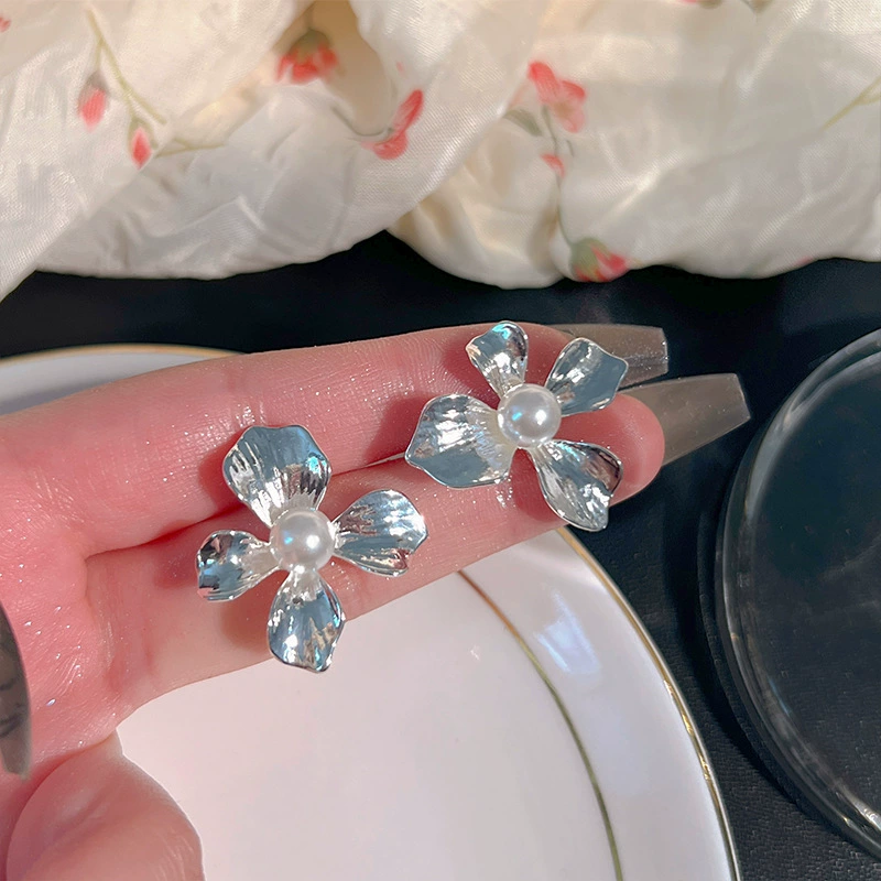 Серьги, ушные клипсы, стиль лёгкой роскоши, стиль высокого качества