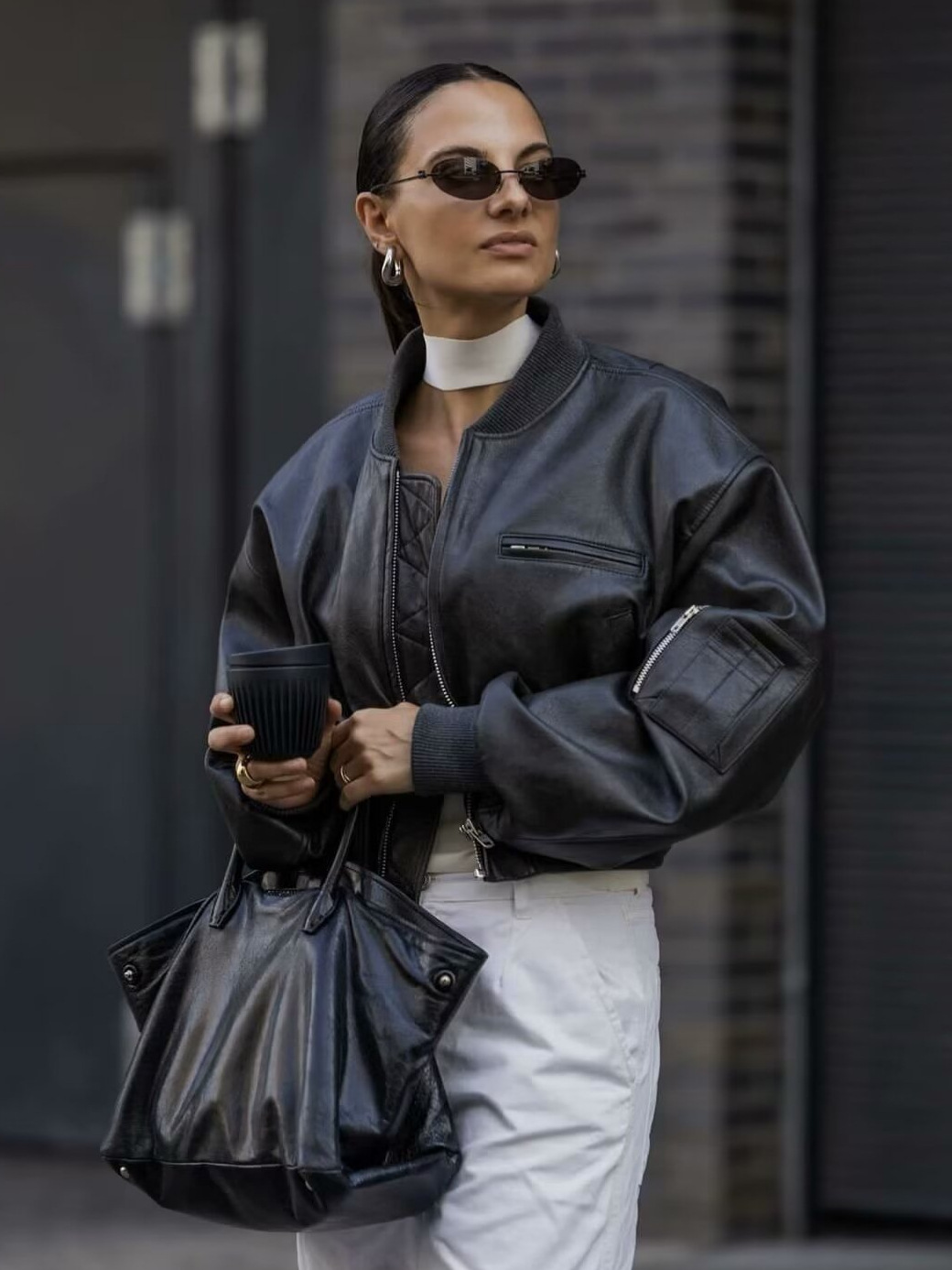 アメリカのレトロなジッパージャケットの女性2024冬の新型綿入り保温ゆるい長袖pu皮服潮D7