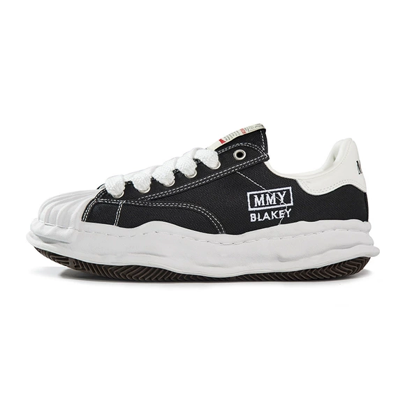 MMY black and white electric embroidery