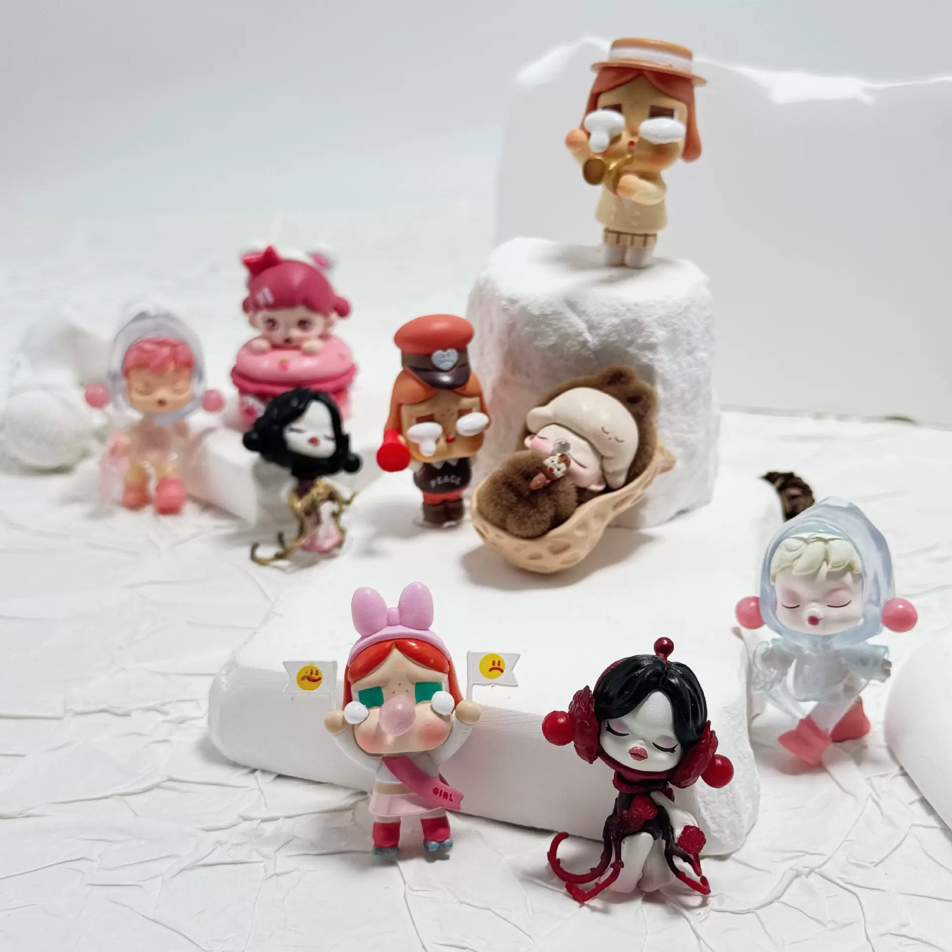 泡泡玛特改娃哭娃萌粒盲盒公仔 diy配饰串珠小摆件手机链挂件玩具