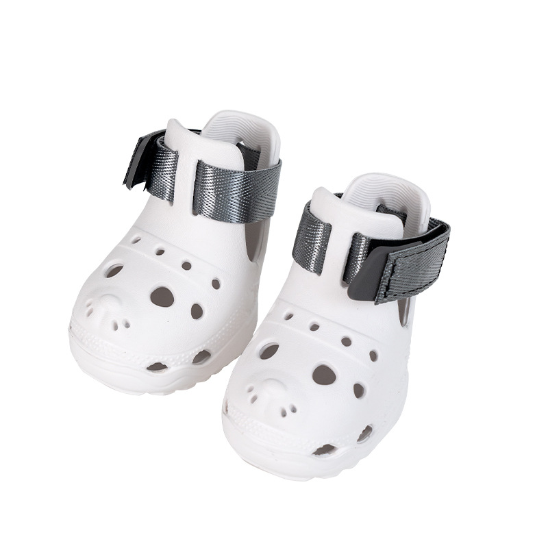Zapatos de perro primavera y verano botas de lluvia de perro en el extranjero comercio electrónico zapatos para perros grandes suministros de zapatos para mascotas peluche de pelo dorado zapatos de agujero