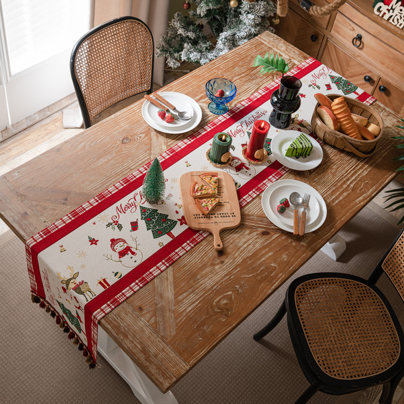 Christmas decoration arrangement polyester tassel table runner yarn-dyed jacquard snowman Christmas tree Christmas tablecloth_voghion.com