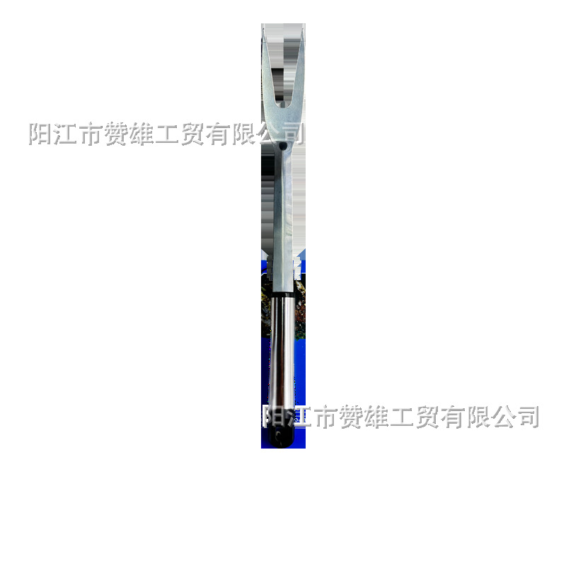 Amazon proporciona un conjunto de herramientas de barbacoa de acero inoxidable, una combinación de barbacoa común de 3 piezas.