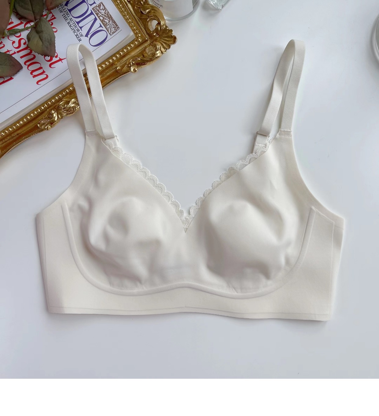 928 Orejas de conejo ropa interior de mujer micro inalámbrico push-up Delgado pecho grande pequeño sujetador de sueño colección de senos anti-flacidez