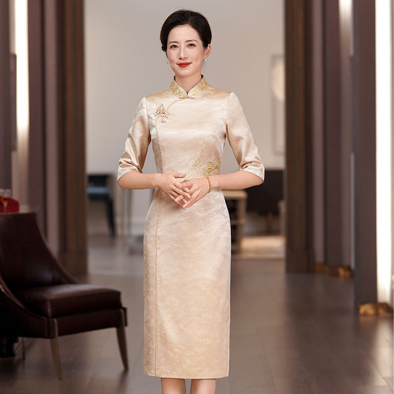 High-End Festive Chinese-Style Wedding Mother's Improved Cheongsam Dress, New Autumn Style for Mother-In-Law Wedding Banquet Toast Dress