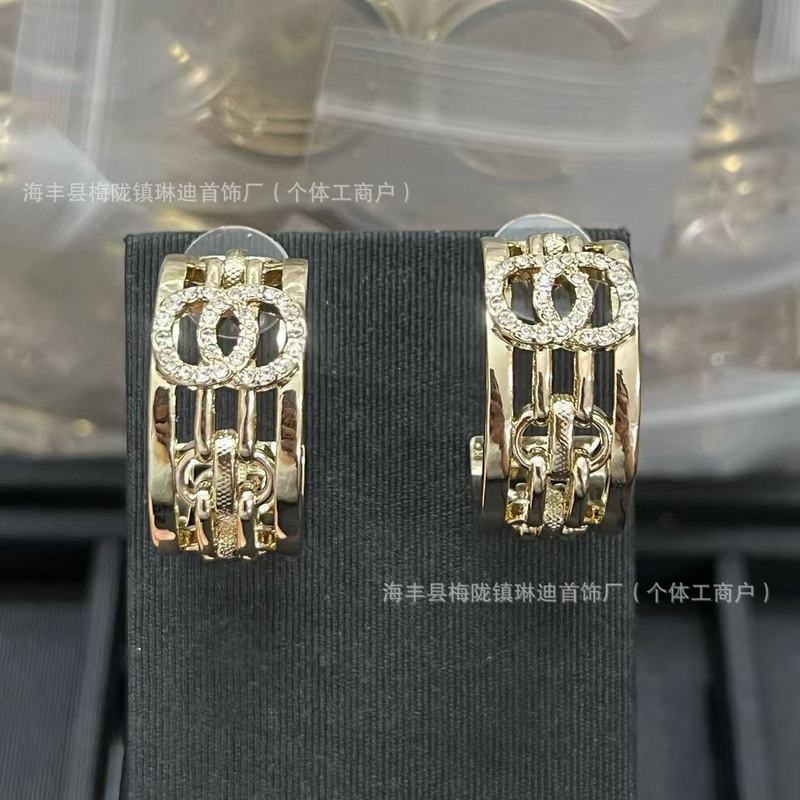新款香家法式花朵名媛宫廷光面镶钻字母珍珠耳钉耳环耳饰品潮|undefined