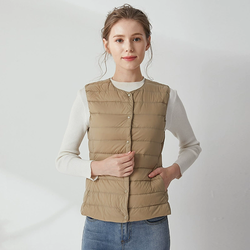 Женский пуховый жилет 2024 года для осени и зимы, короткий и легкий, для ношения под одеждой, для сохранения тепла, базовый слой одежды для женщин с круглым вырезом.