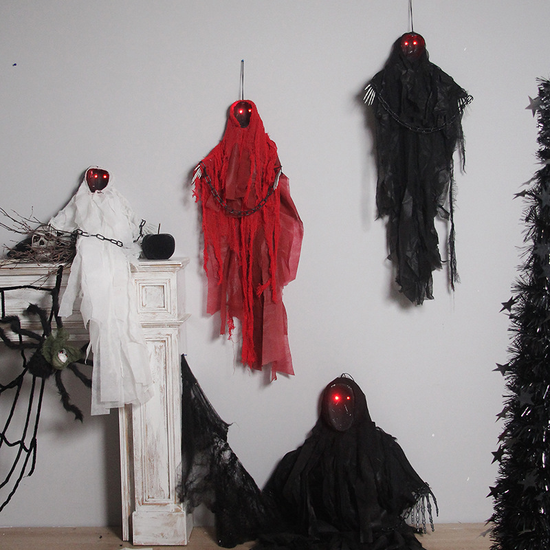 Amazon transfronterizo decoración de Halloween con lámparas sin cara hombre cadenas de hierro colgando fantasmas casa secreta accesorios de terror