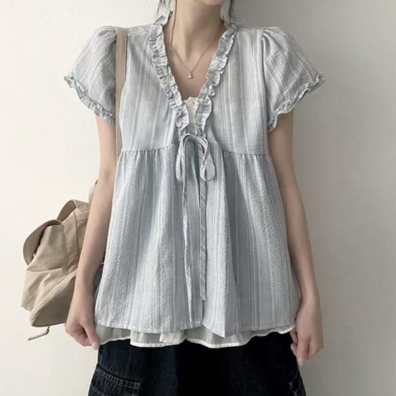 2026 New Korean Style Fake Two-Piece Lace Short-Sleeved Shirt for Women with a Stylish Design and Tie-Up Top 2026 New Korean Style Fake Two-Piece Lace Short-Sleeved Shirt for Women with a Stylish Design and Tie-Up Top