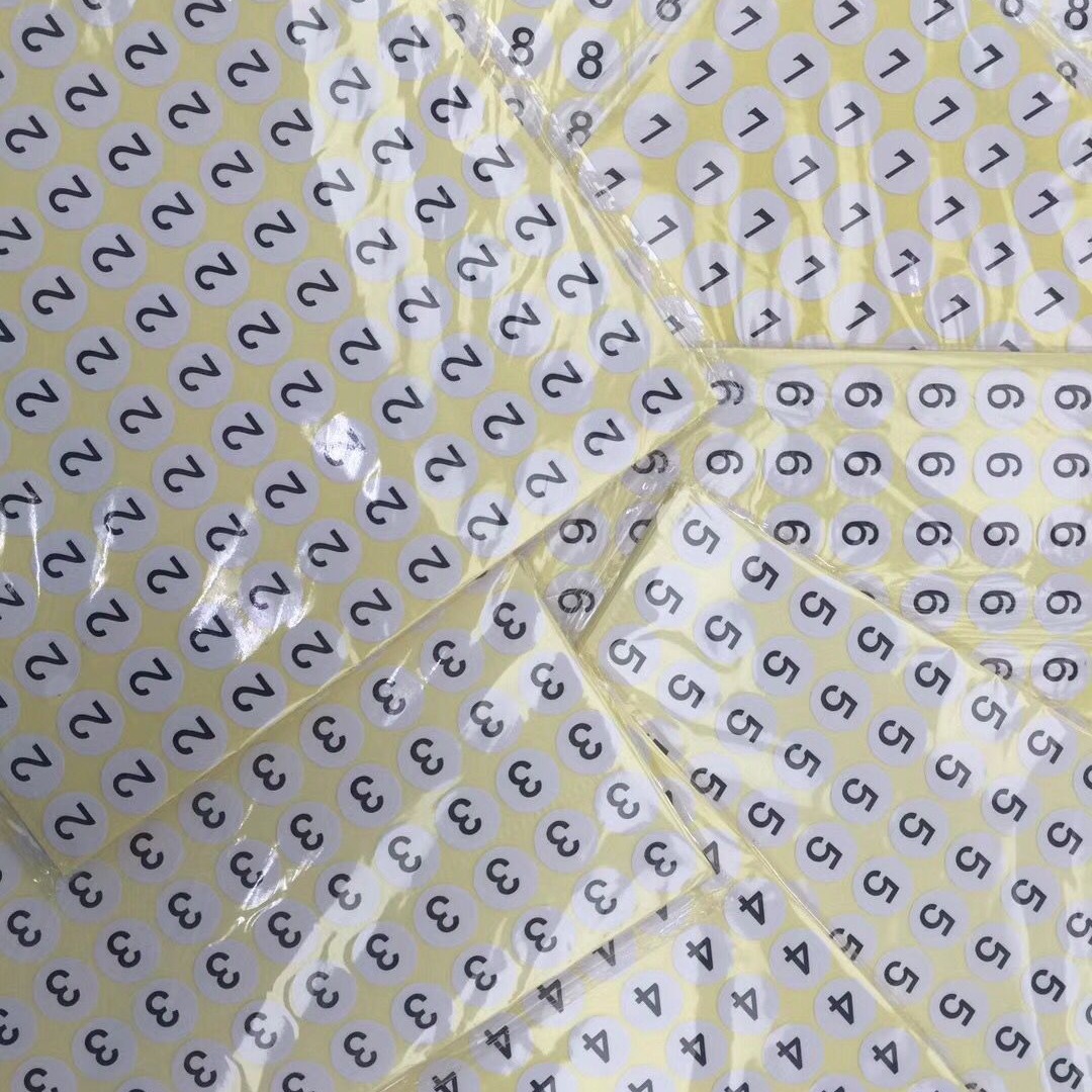 现货 产品椭圆形透明封口贴彩盒不干胶PET强粘环保易撕易剥离标签