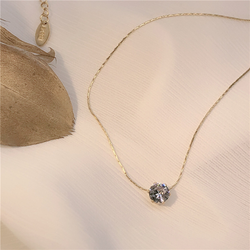 Titanium Steel Single Diamond Six-Claw Necklace for Women