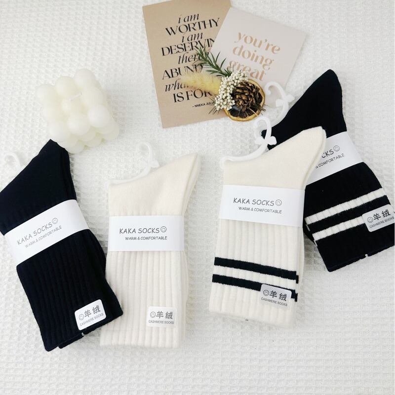 Barbie pants socks Kaka women's cashmere pile socks winter new women's cashmere fashion classic fashion all-matching socks