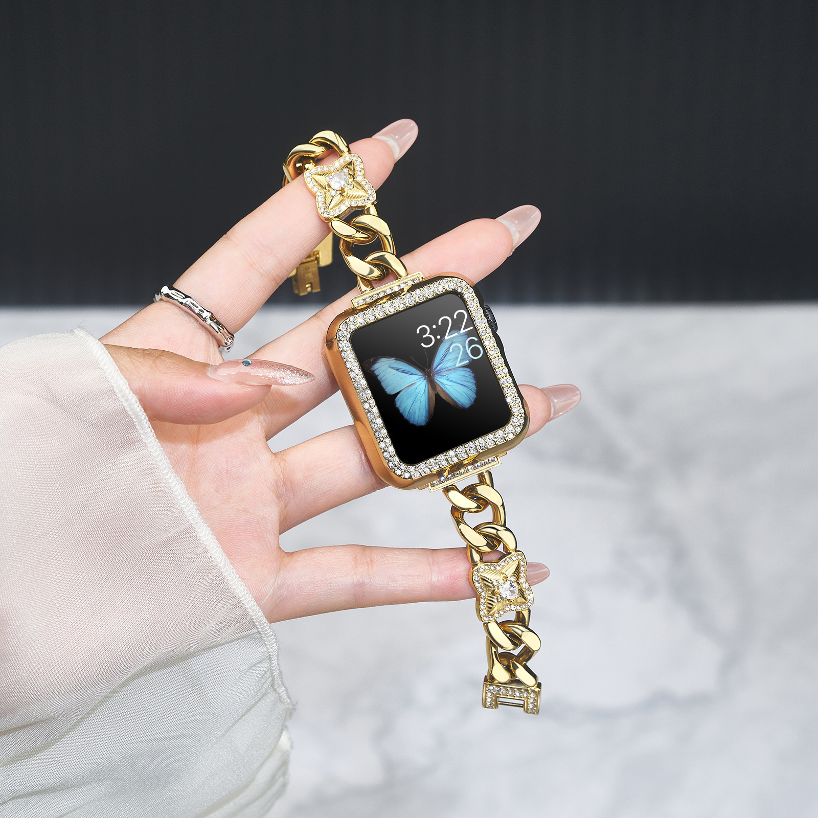 Suitable for Apple High-End Smart Watch Apple Watch Four-Leaf Clover Flower Metal Strap S10S9 Women's Model