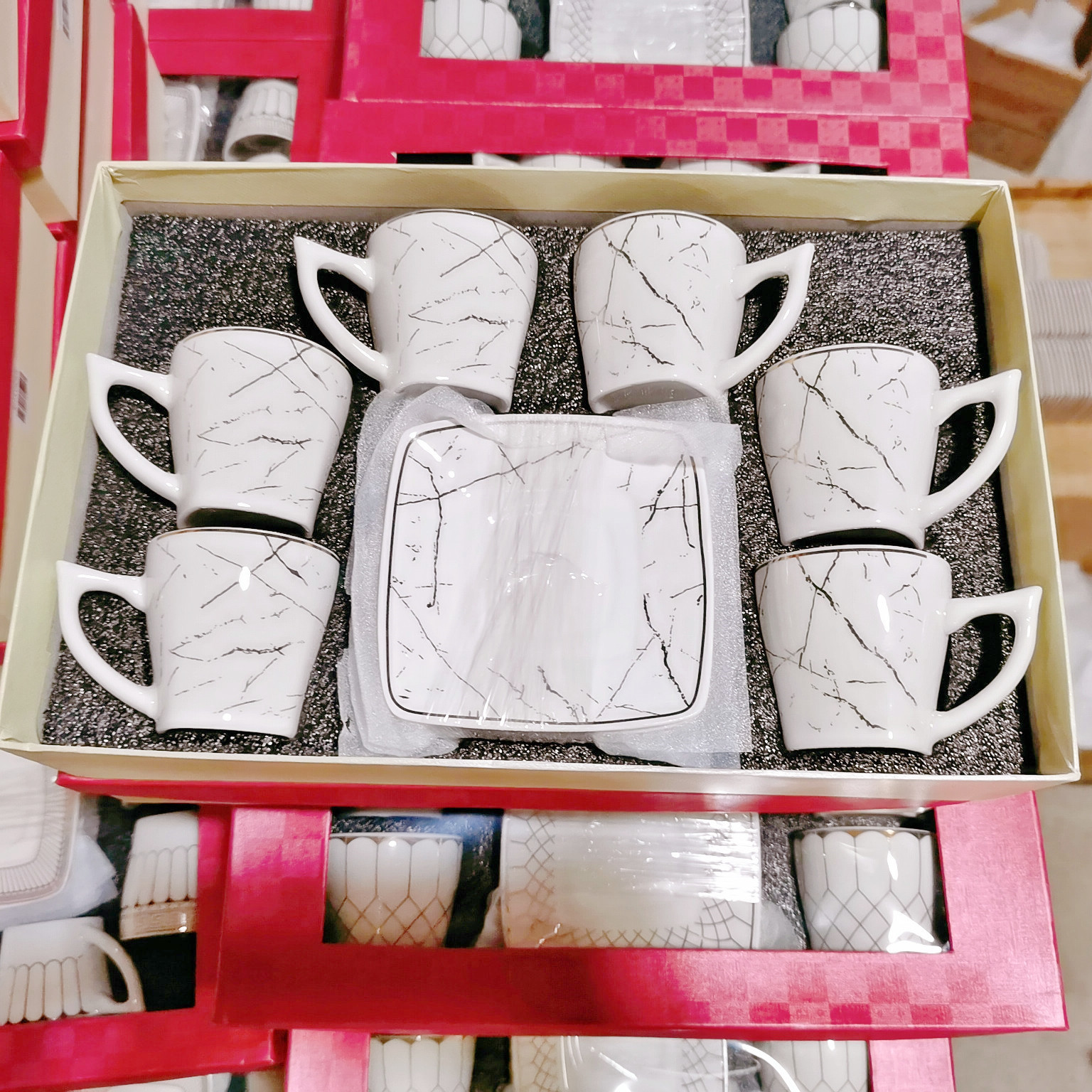 Oriente Medio concentrado de cerámica taza de café y platillo traje de pintura de oro gran pared lado pequeña capacidad 125ml taza de café 6 piezas conjunto venta al por mayor