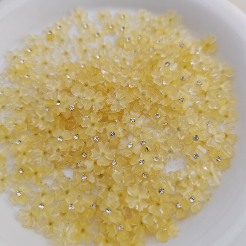 8.3mm Four-Petal Heart-Shaped Flower with Diamonds, Small Flower Glitter Patch, Nail Art Patch, DIY Jewelry Accessories